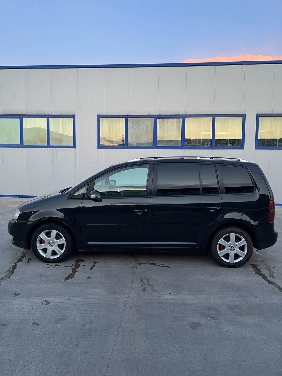 VW Touran 2.0 TDI BKD - изображение 7