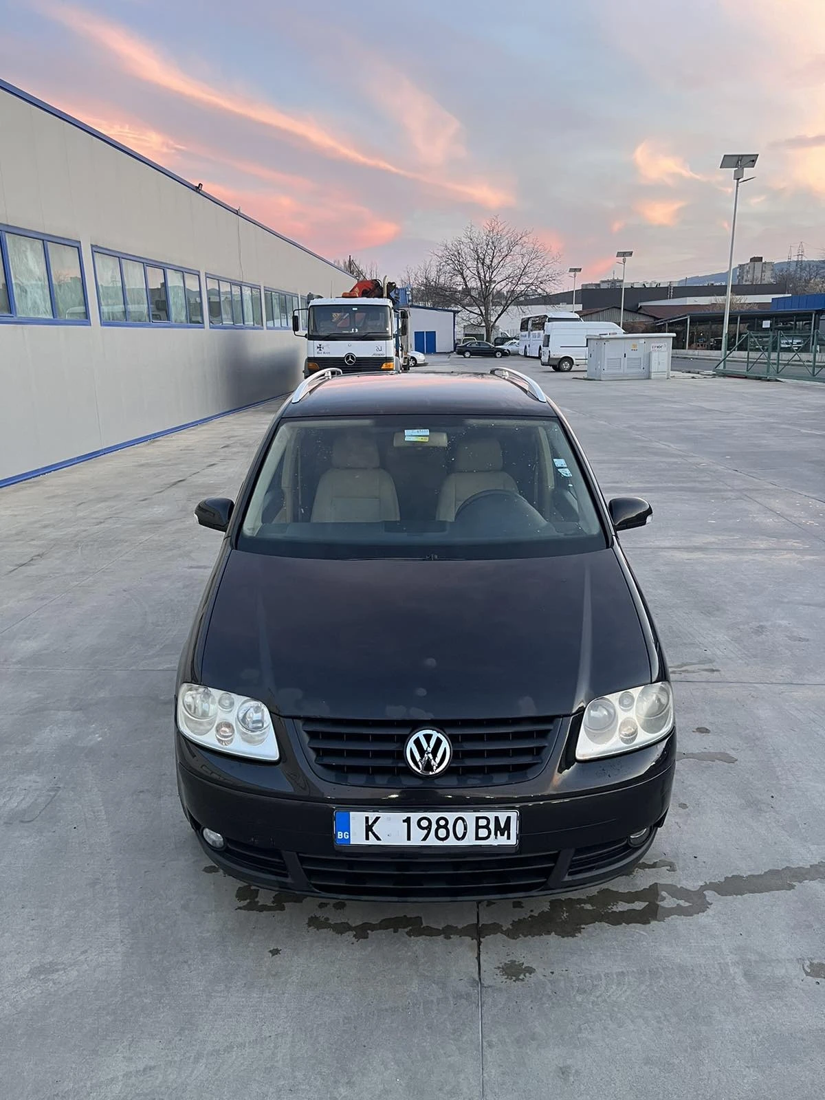 VW Touran 2.0 TDI BKD - изображение 2