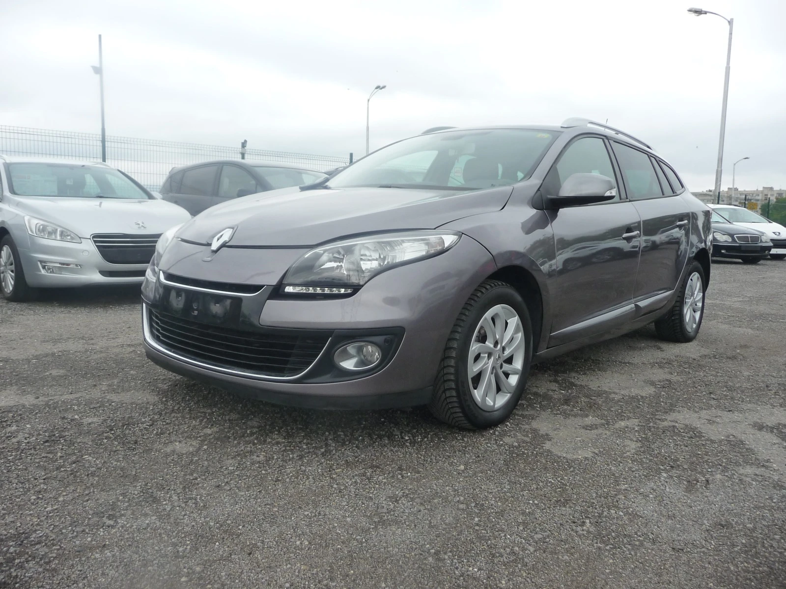 Renault Megane 1.5DCI-LED-KEYLES GO НАВИГАЦИЯ-КАМЕРА - изображение 2