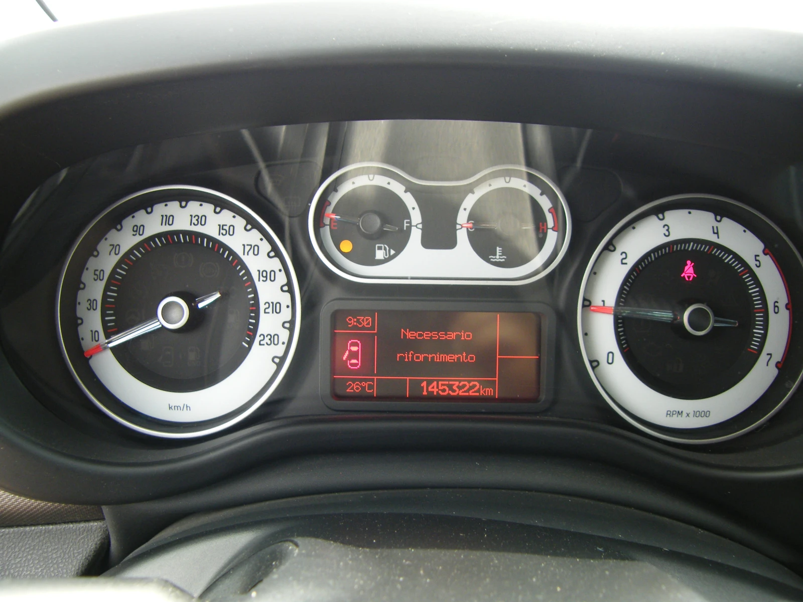 Fiat 500L 1.6m-jet EURO 6B 7места - изображение 10