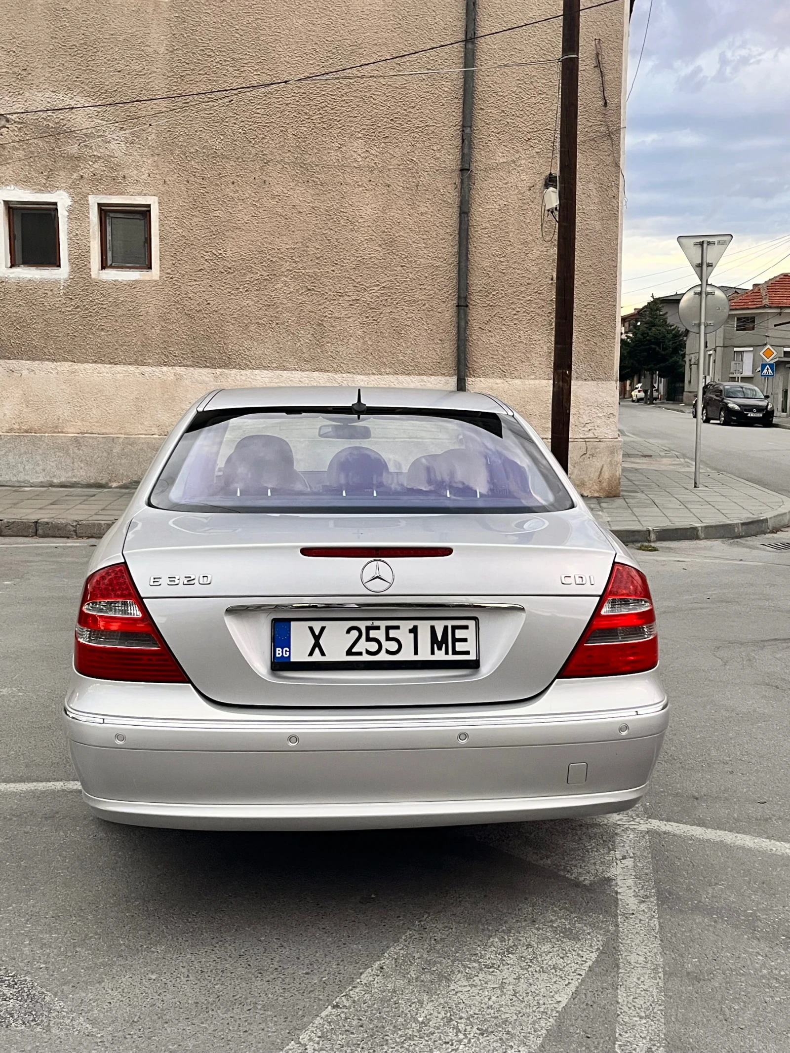 Mercedes-Benz E 320  - изображение 8