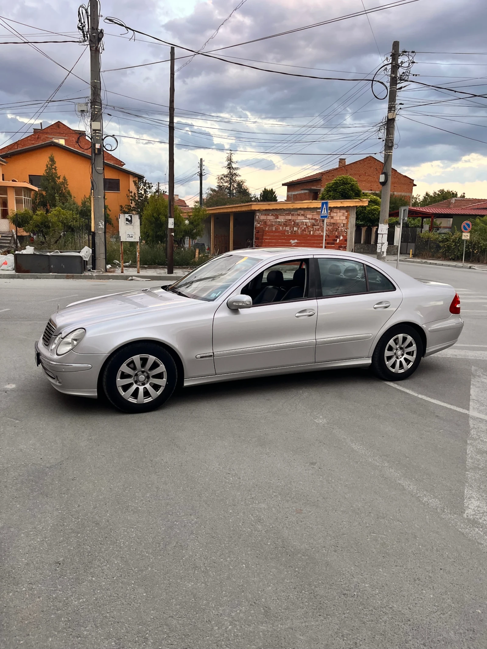 Mercedes-Benz E 320  - изображение 9