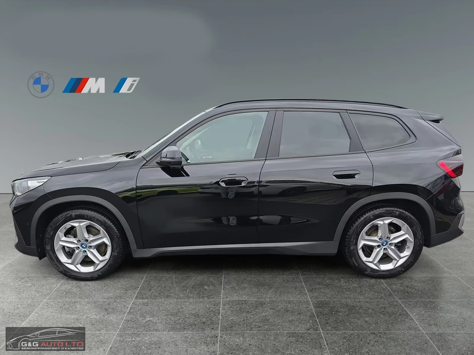 BMW iX1 xDRIVE30/313HP/HUD/PARK+ /DR.ASS/MEM/ADAP.LED/687f - изображение 3