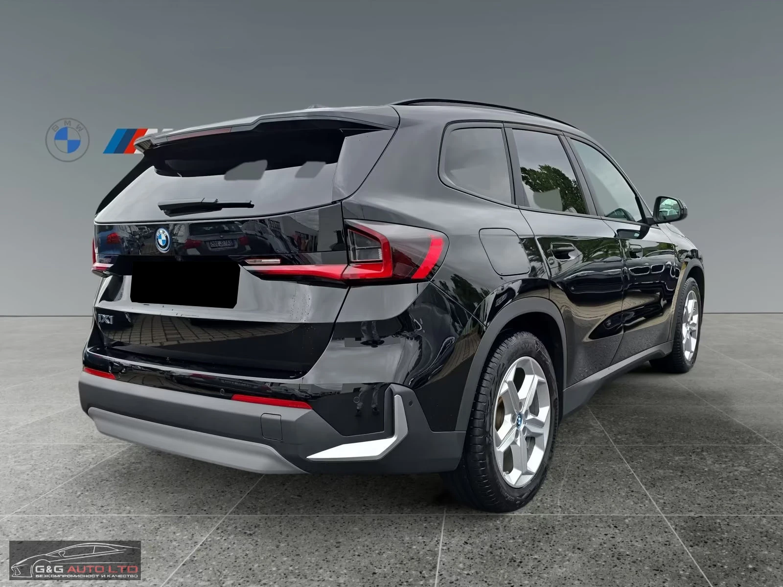 BMW iX1 xDRIVE30/313HP/HUD/PARK+ /DR.ASS/MEM/ADAP.LED/687f - изображение 7