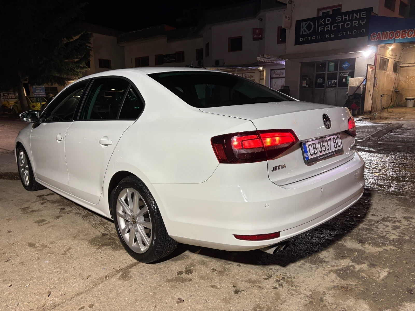 VW Jetta 2.0 TDI HIGHLINE - изображение 3