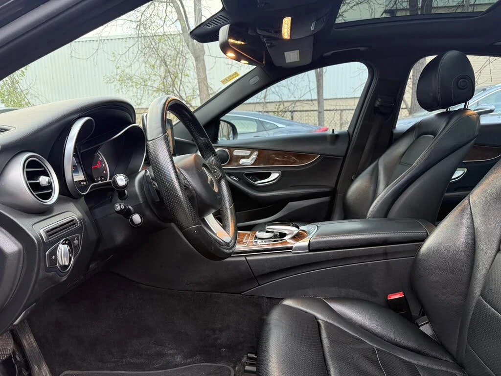 Mercedes-Benz C 300 * АВТО КРЕДИТ* ЦЕНА ДО БГ * СЕРВИЗНА ИСТОРИЯ *  - изображение 9