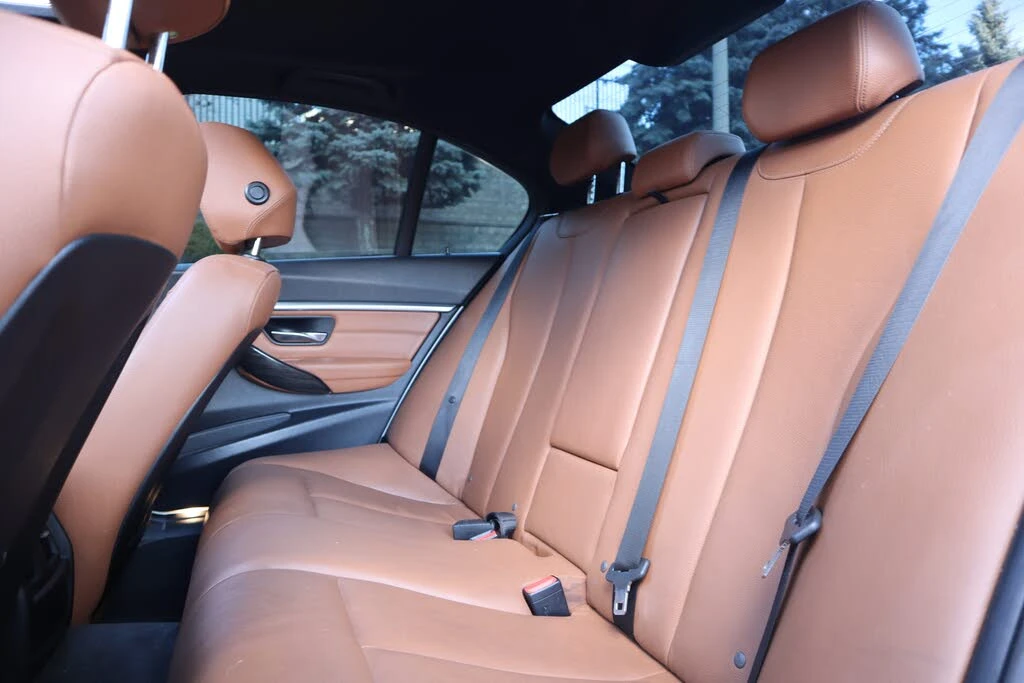 BMW 330 i XDRIVE* * * *  | Mobile.bg   10