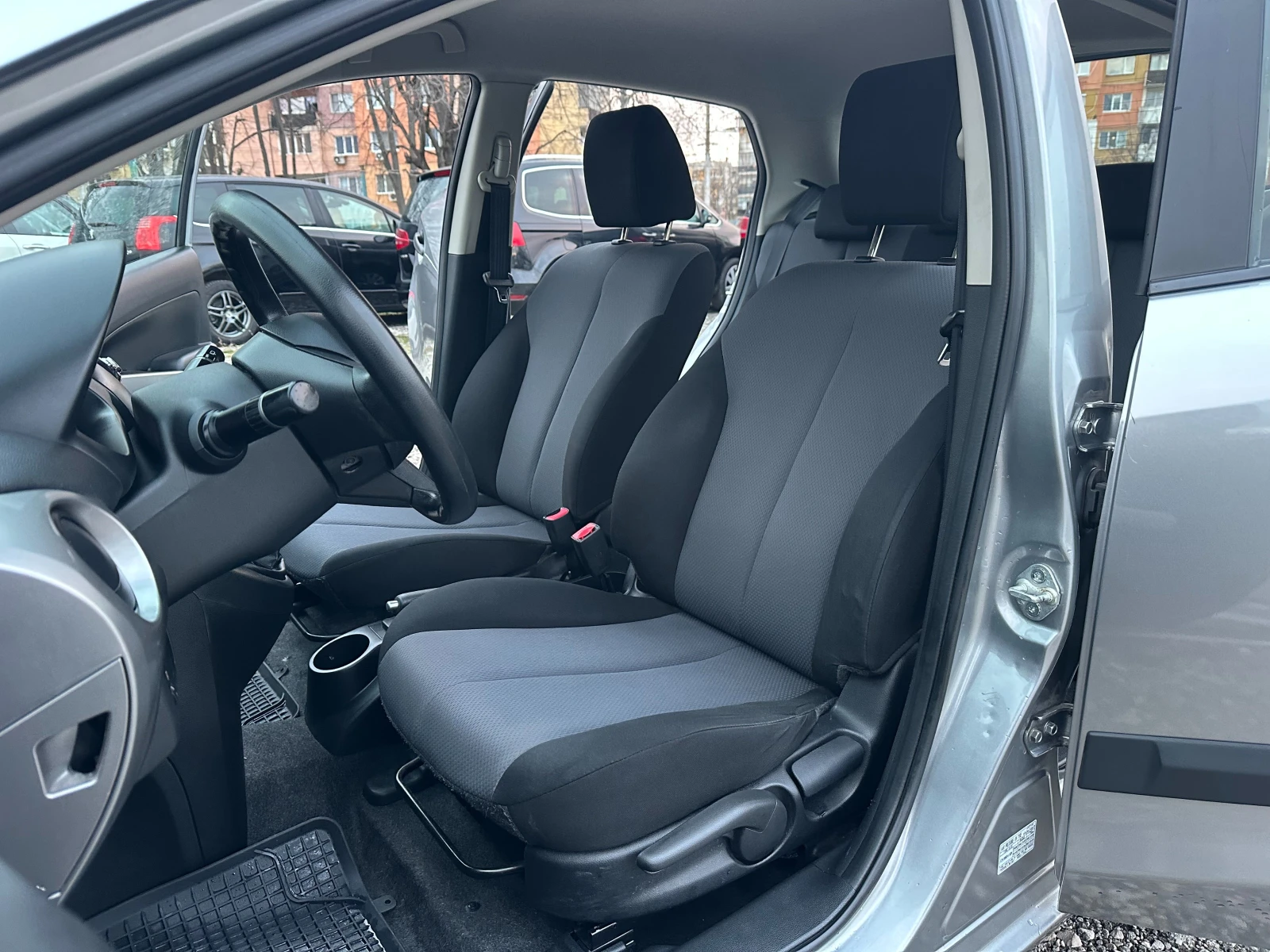 Mazda 2 1.3I 75KC | Mobile.bg   9