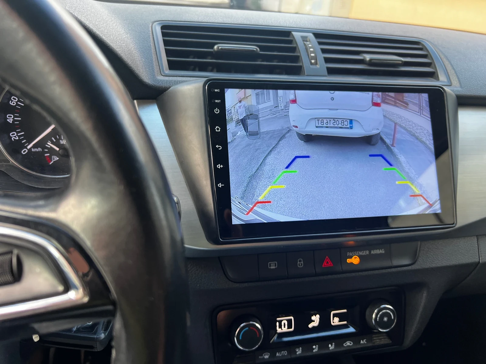 Skoda Fabia, снимка 4 - Автомобили и джипове - 54450017