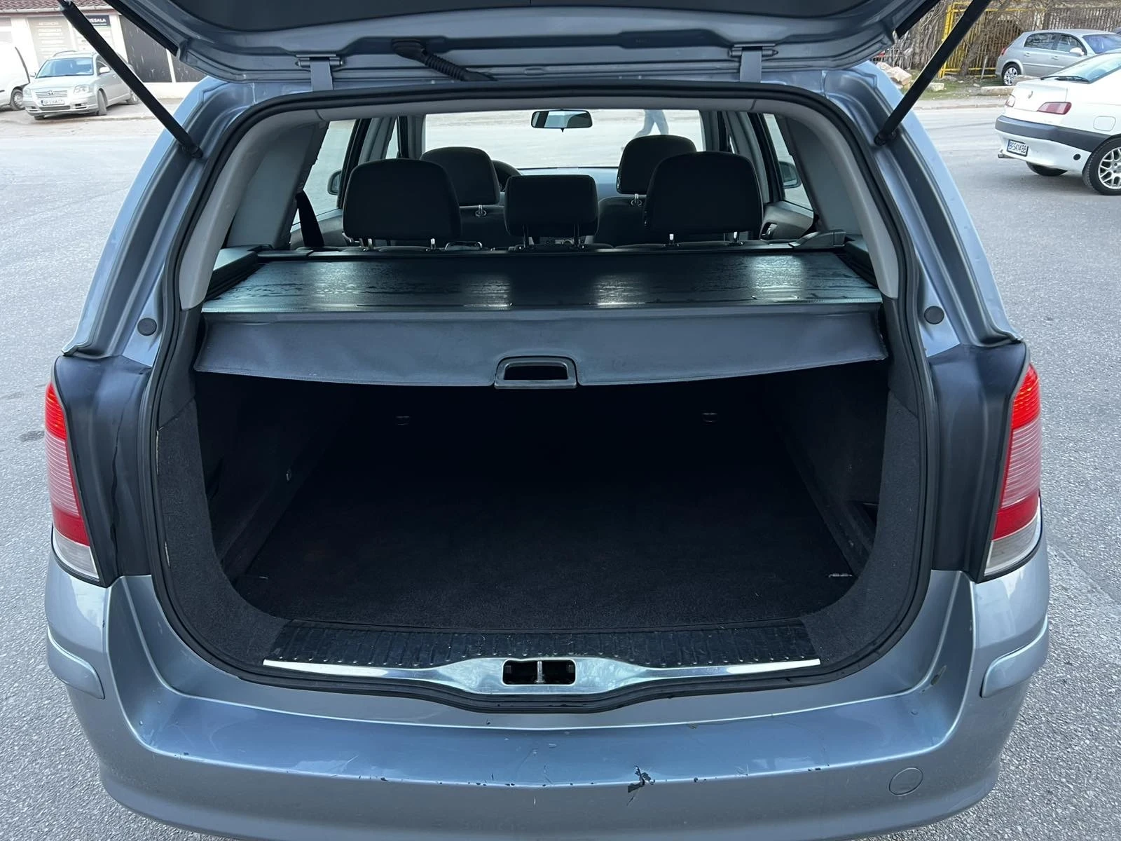 Opel Astra 1.7CDI, снимка 13 - Автомобили и джипове - 54283105