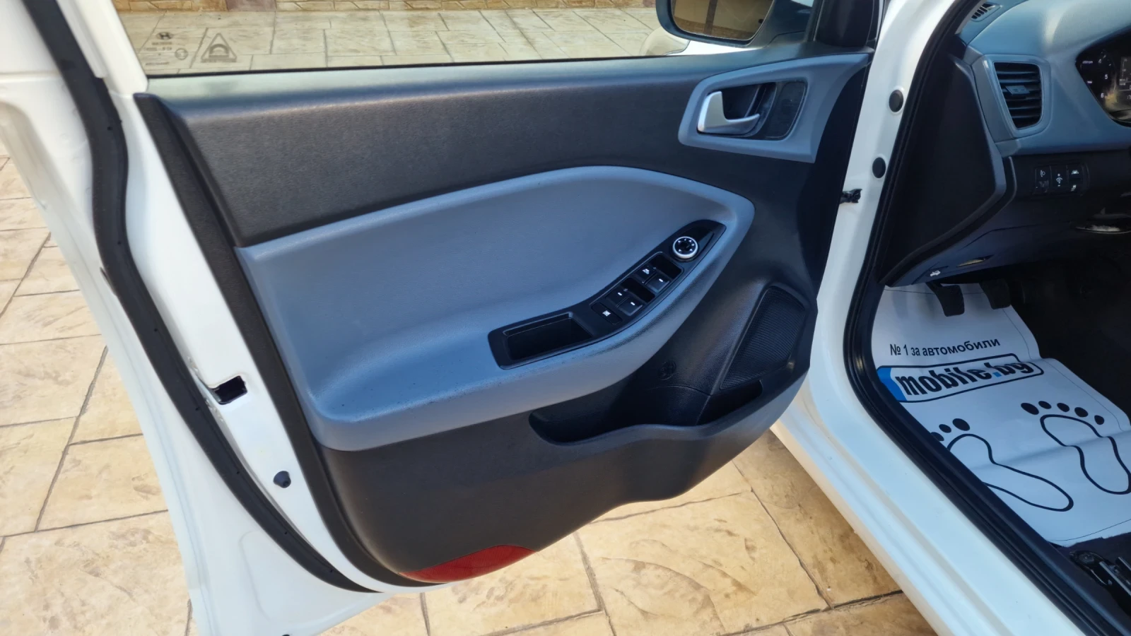 Hyundai I20 1.1CRDi-EURO-6, снимка 11 - Автомобили и джипове - 54962975
