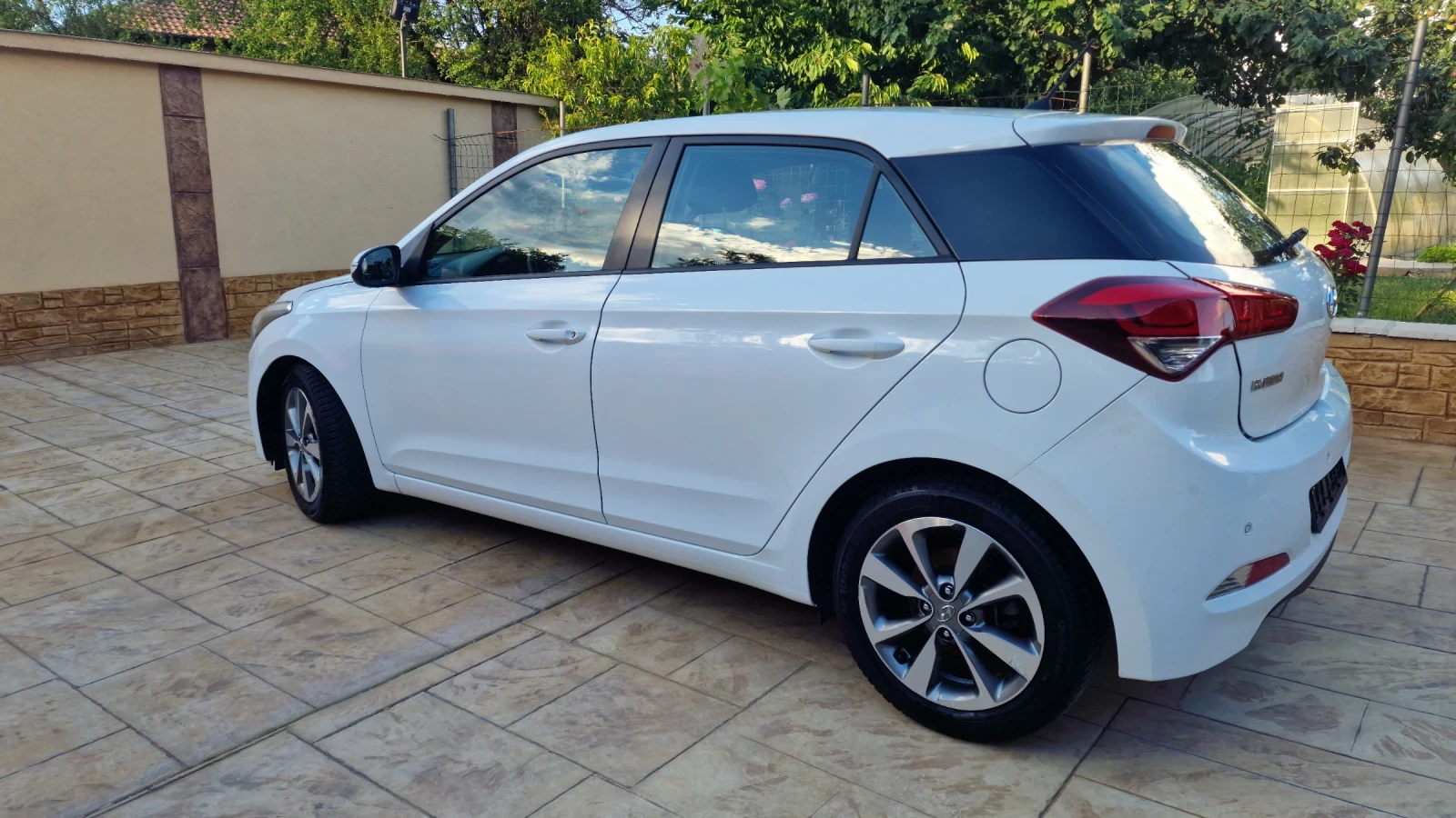 Hyundai I20 1.1CRDi-EURO-6, снимка 5 - Автомобили и джипове - 54962975
