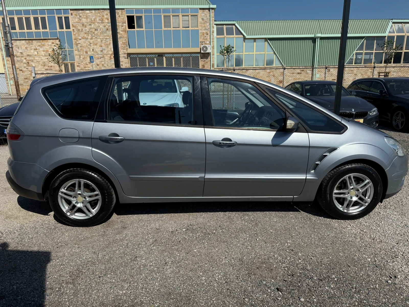 Ford S-Max 2.0TDCI АВТОМАТ* ПОДГРЕВ* АЛКАНТАРА* ШВЕЙЦАРИЯ, снимка 4 - Автомобили и джипове - 55183355