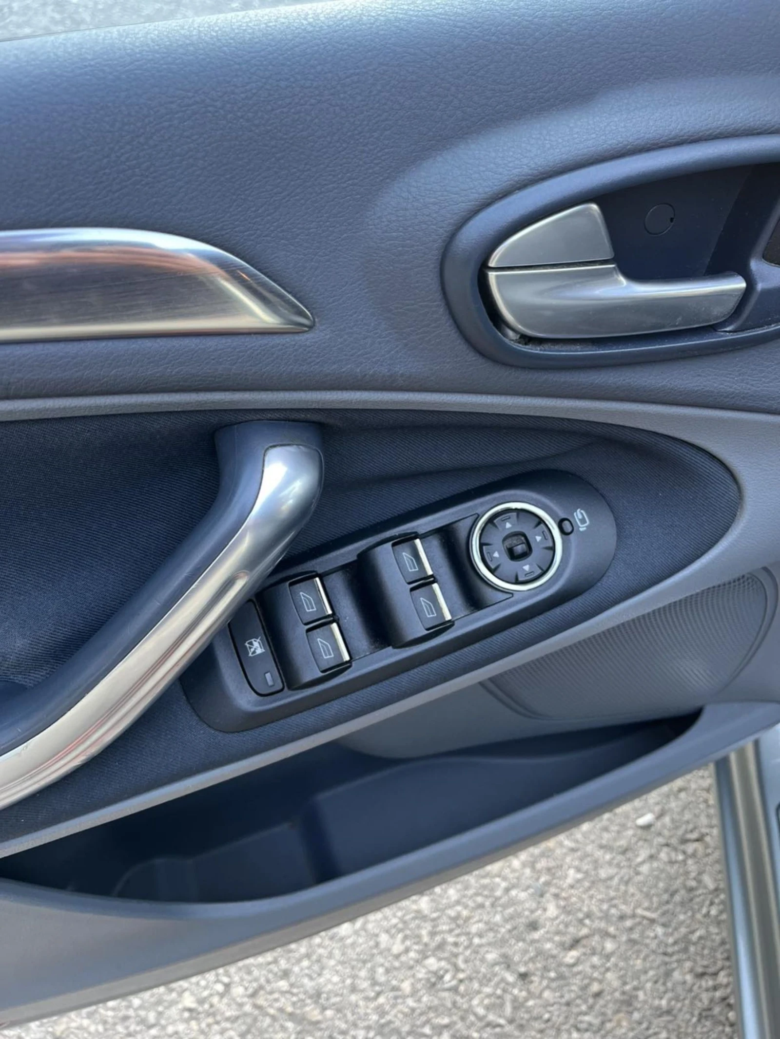 Ford S-Max 2.2, снимка 14 - Автомобили и джипове - 55231252