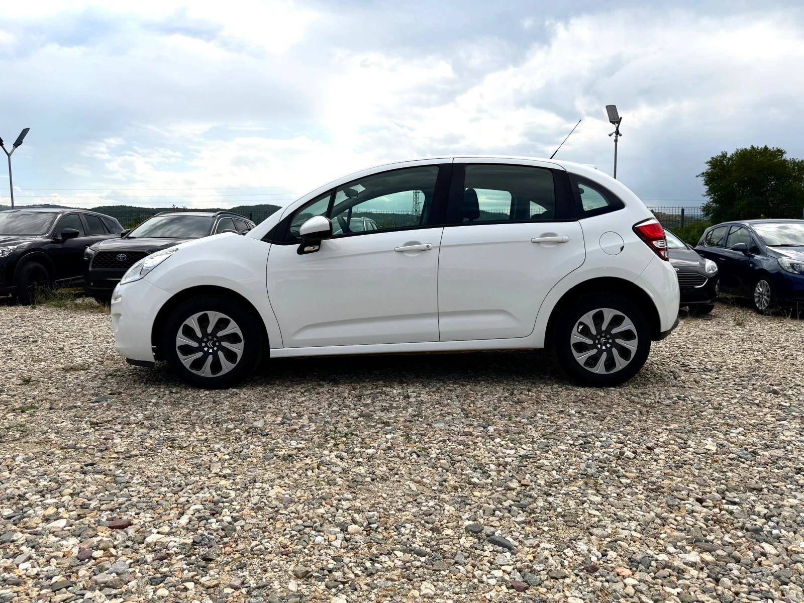 Citroen C3 1, 2 PureTech Feel EURO6, снимка 2 - Автомобили и джипове - 55300759