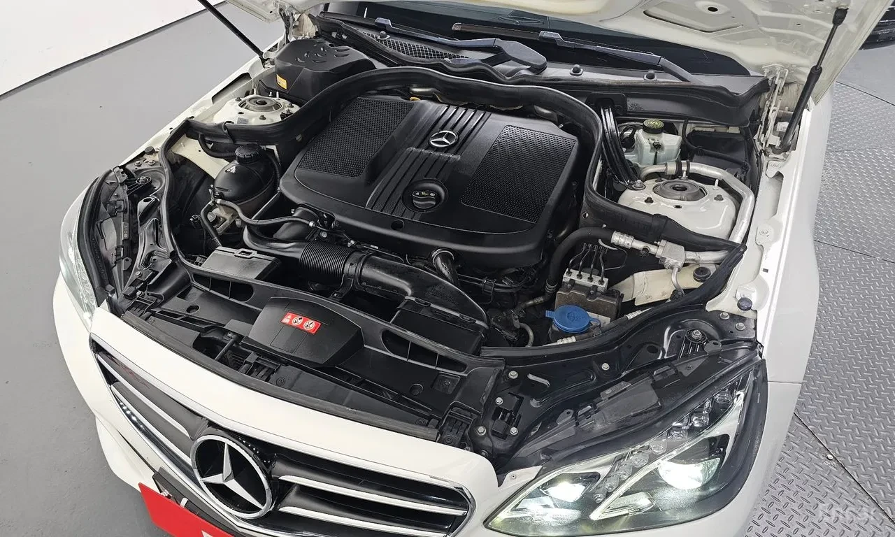 Mercedes-Benz E 220 задно предаване, снимка 4 - Автомобили и джипове - 55476205