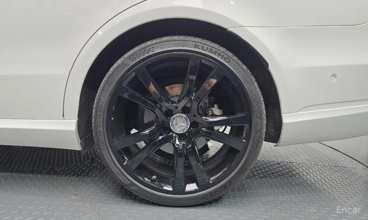 Mercedes-Benz E 220 задно предаване, снимка 3 - Автомобили и джипове - 55476205