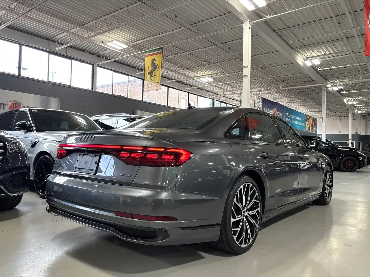 Audi A8 L* FACE* 360* ДИСТРОНИК* ОБДУХ* ВЪЗДУШНО* , снимка 4 - Автомобили и джипове - 55769518