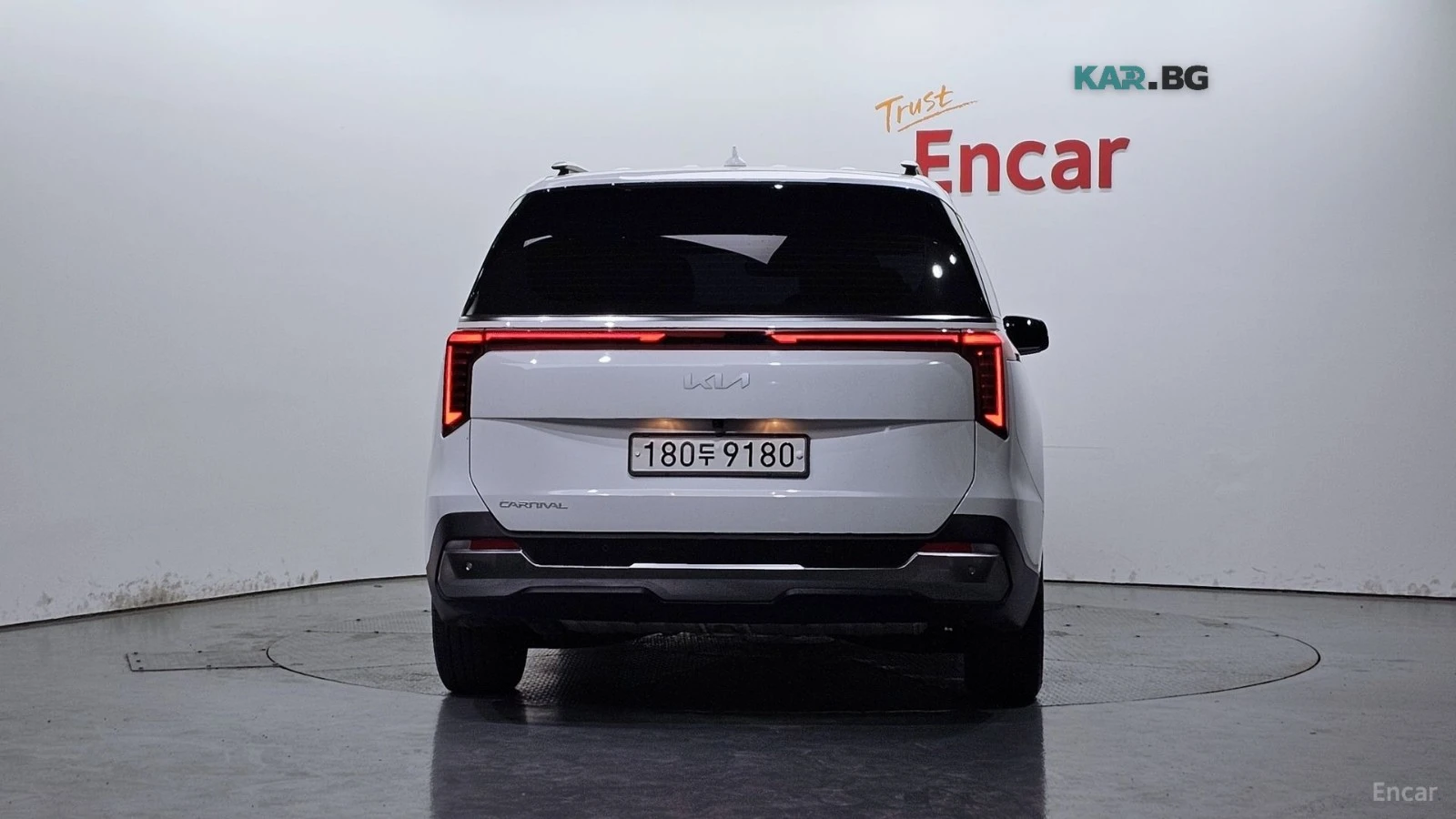 Kia Carnival NOBLESSE* 7МЕСТЕН* ДИСТРОНИК* ОБДУХВАНЕ* КАМЕРА* , снимка 4 - Автомобили и джипове - 55952123