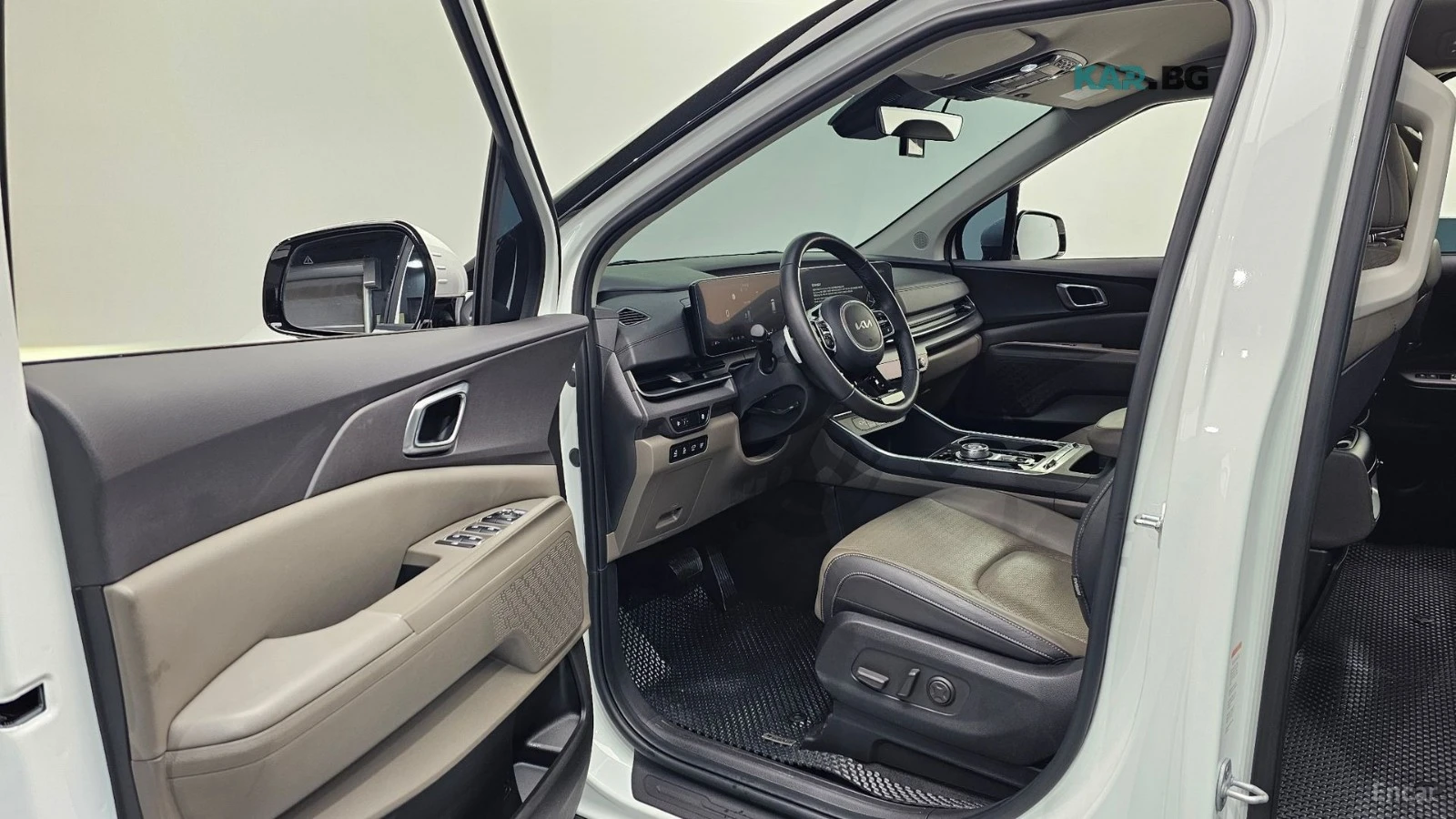 Kia Carnival NOBLESSE* 7МЕСТЕН* ДИСТРОНИК* ОБДУХВАНЕ* КАМЕРА* , снимка 8 - Автомобили и джипове - 55952123