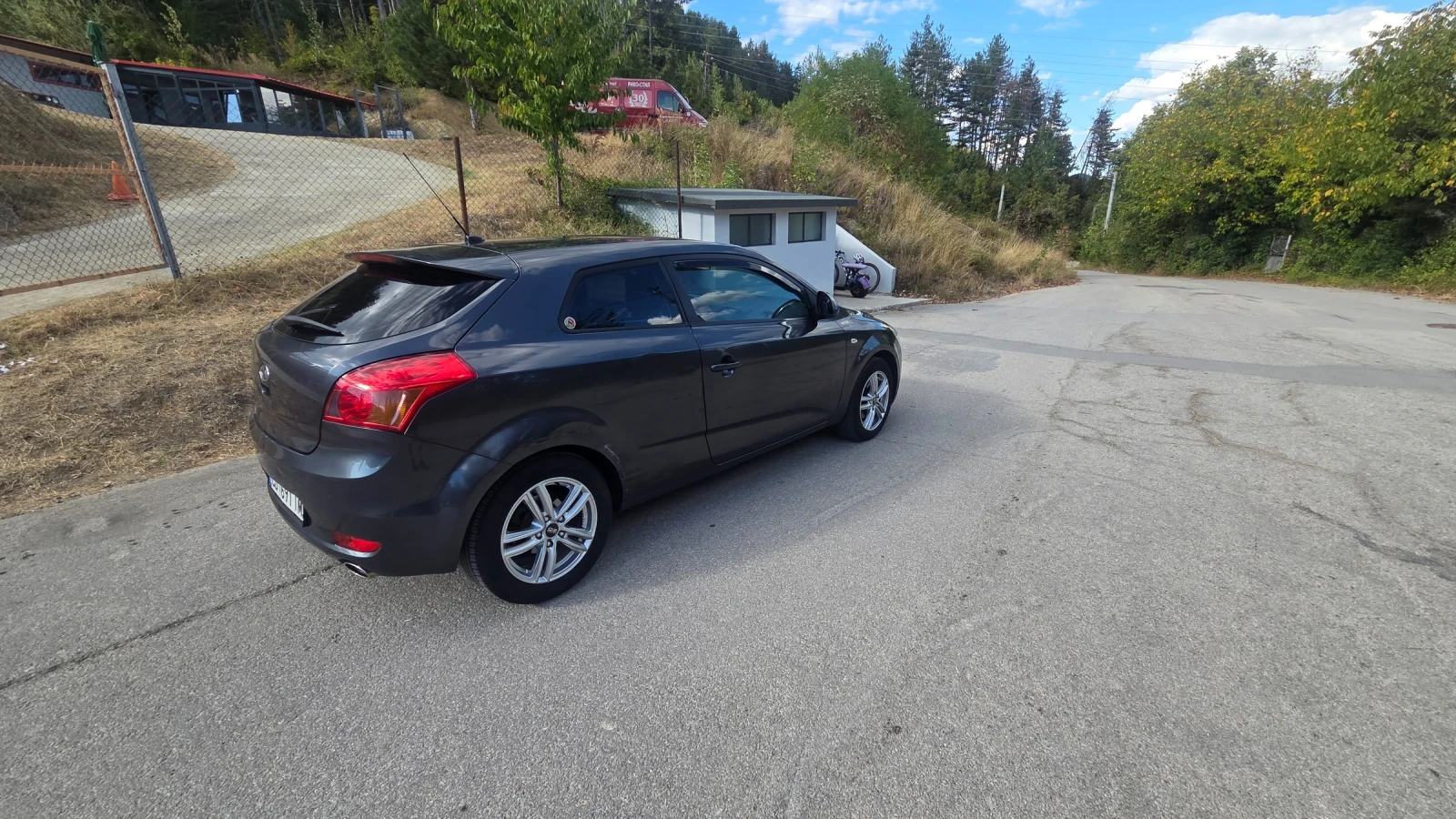 Kia Pro ceed 1.6 CRDI, снимка 4 - Автомобили и джипове - 56111550
