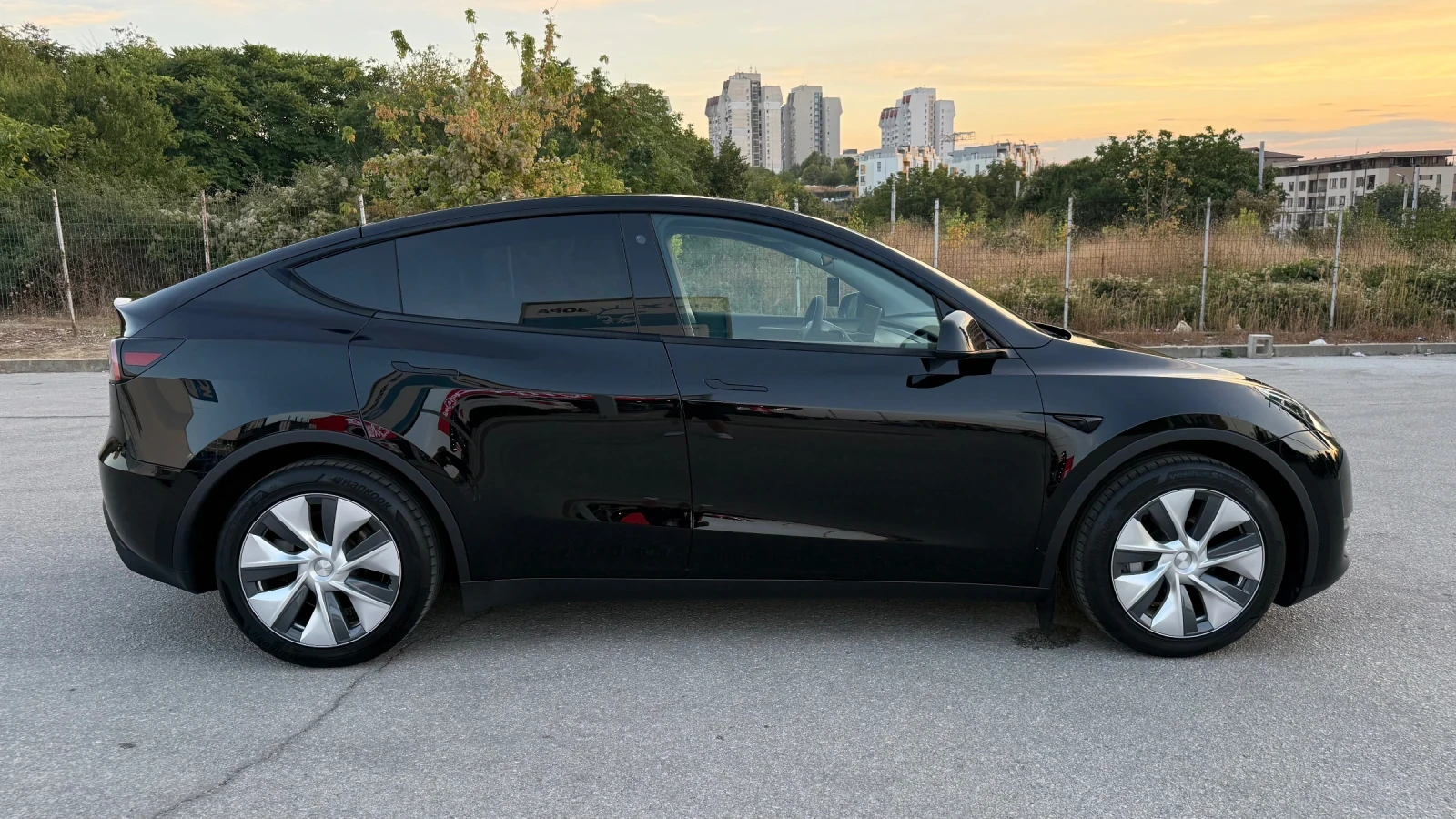 Tesla Model Y LONG RANGE DUAL MOTOR SOH 91.4%, снимка 6 - Автомобили и джипове - 56143722