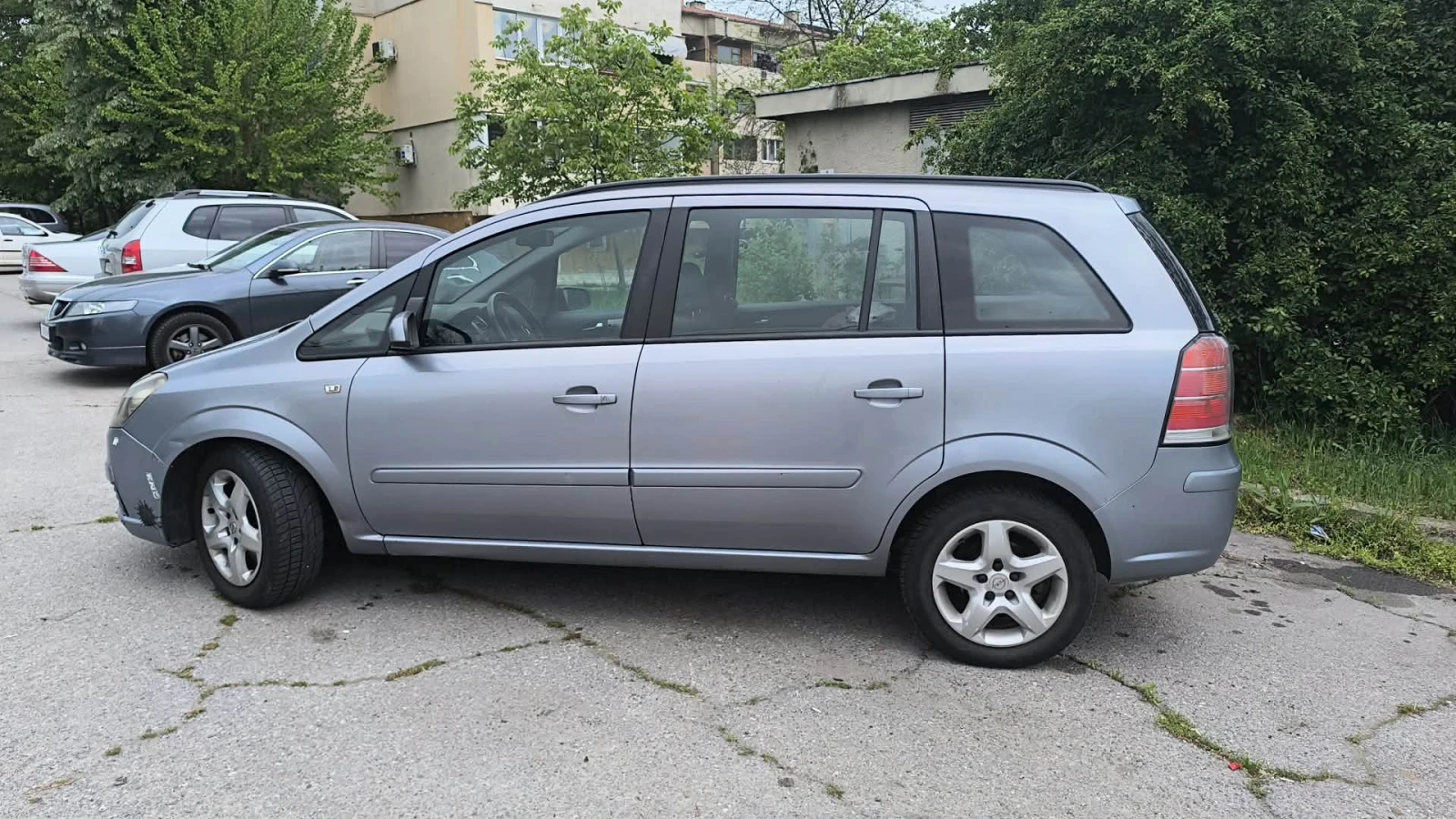 Opel Zafira, снимка 3 - Автомобили и джипове - 56322935