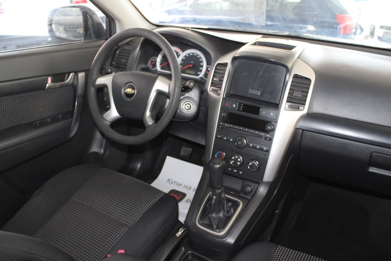 Chevrolet Captiva 2.4И 4х4, снимка 8 - Автомобили и джипове - 47403497