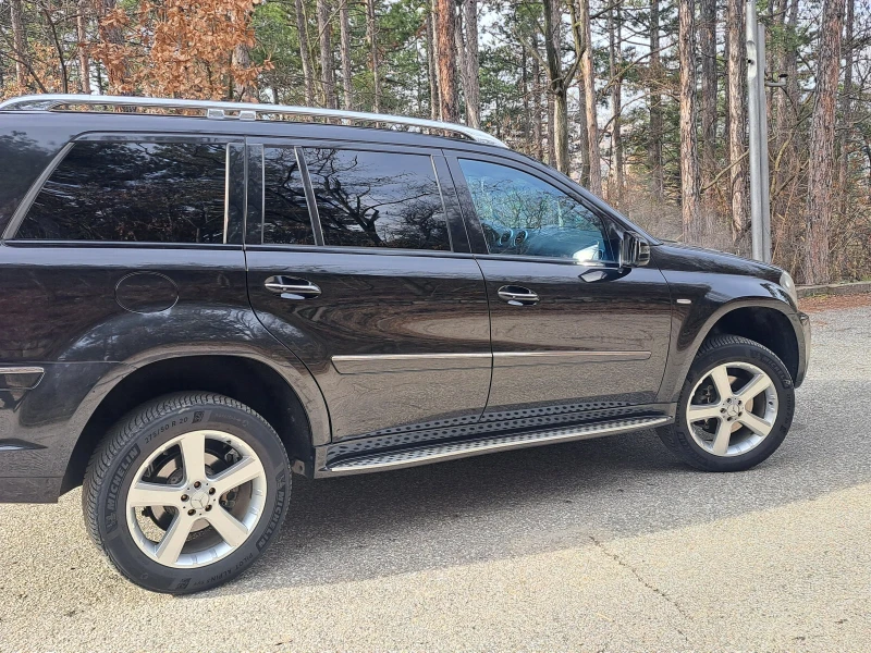 Mercedes-Benz GL 500 5.5 GRAND EDITION, снимка 2 - Автомобили и джипове - 48834564