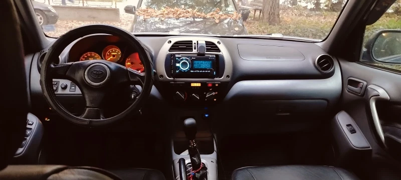 Toyota Rav4 2.0, снимка 13 - Автомобили и джипове - 53395965