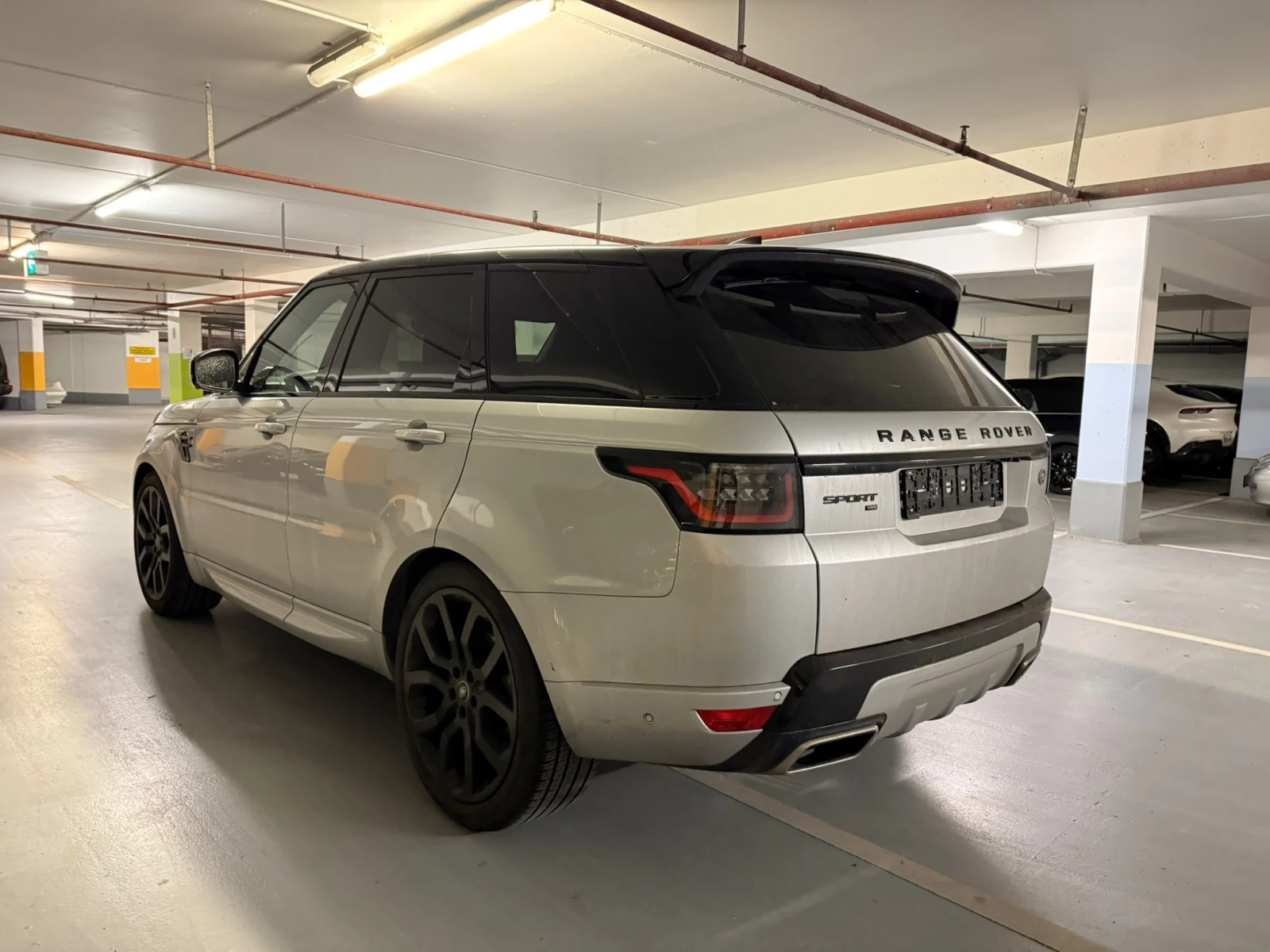 Land Rover Range Rover Sport 3.0 SDV6 225 HSE Dynamic* Black Pack* 360* Pano - изображение 4