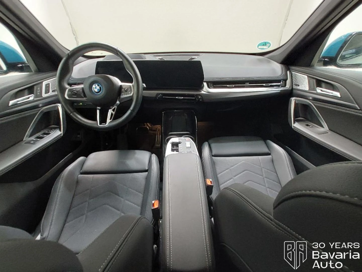 BMW iX1 30 xDrive M Sport Paket - изображение 6