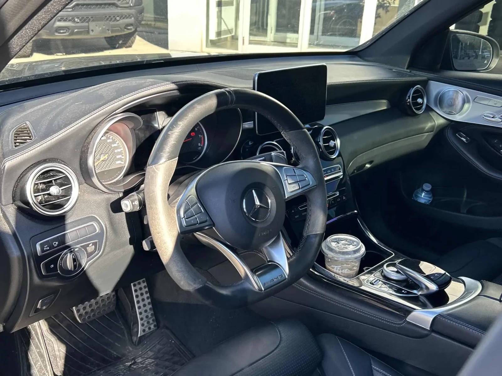 Mercedes-Benz GLC 63 AMG * CARFAX * БЕЗ ПЪРВОНАЧАЛНА ВНОСКА - изображение 6