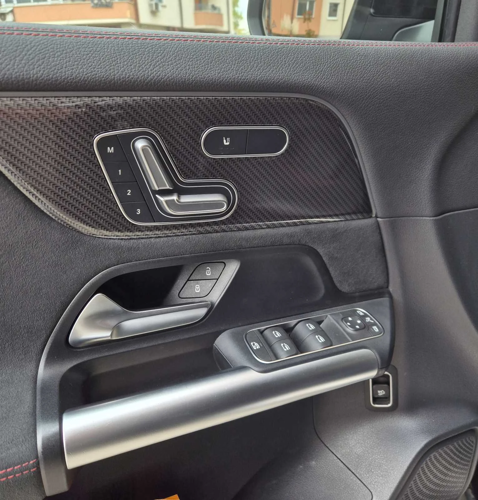 Mercedes-Benz GLA 350 AMG в гаранция до 2027, снимка 9 - Автомобили и джипове - 54329704