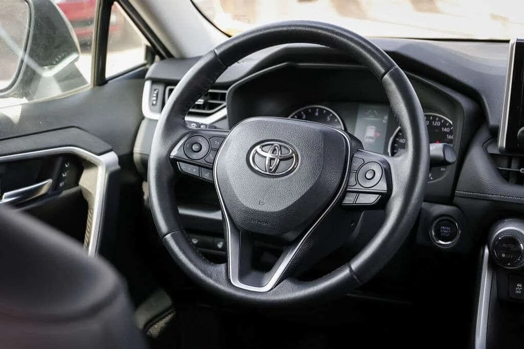 Toyota Rav4 * XLE HV * АВТОКРЕДИТ БЕЗ ПЪРВОНАЧАЛНА ВНОСКА, снимка 12 - Автомобили и джипове - 54608095