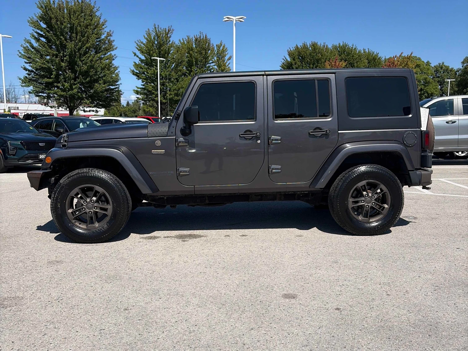 Jeep Wrangler * 75th Anniversary * АВТОКРЕДИТ * , снимка 3 - Автомобили и джипове - 55835917