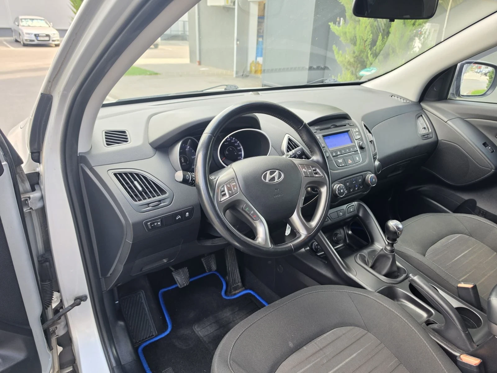Hyundai IX35 1.7, Фейс, снимка 9 - Автомобили и джипове - 56166799