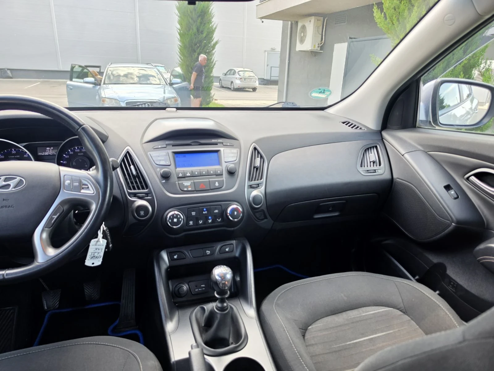 Hyundai IX35 1.7, Фейс, снимка 11 - Автомобили и джипове - 56166799