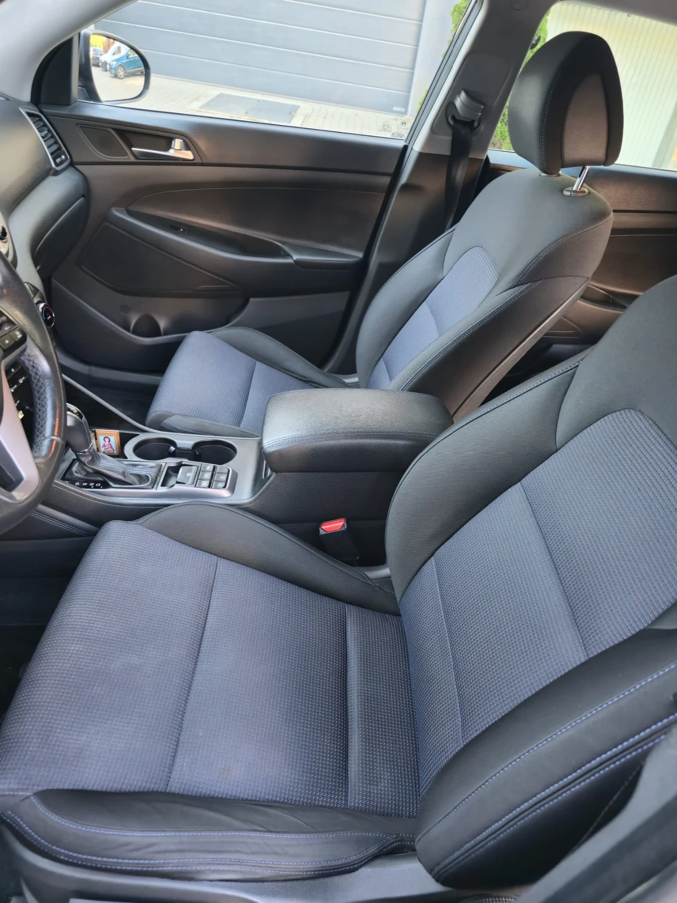 Hyundai Tucson, снимка 13 - Автомобили и джипове - 56688245