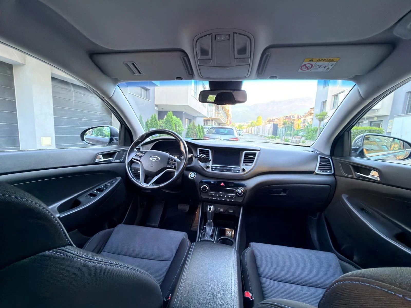 Hyundai Tucson, снимка 10 - Автомобили и джипове - 56688245