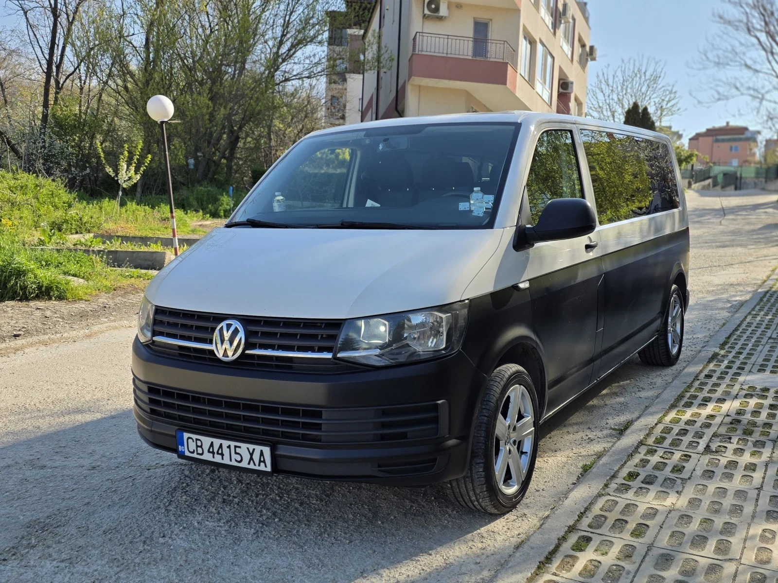 VW Transporter T6 дълга база, снимка 2 - Бусове и автобуси - 54250633