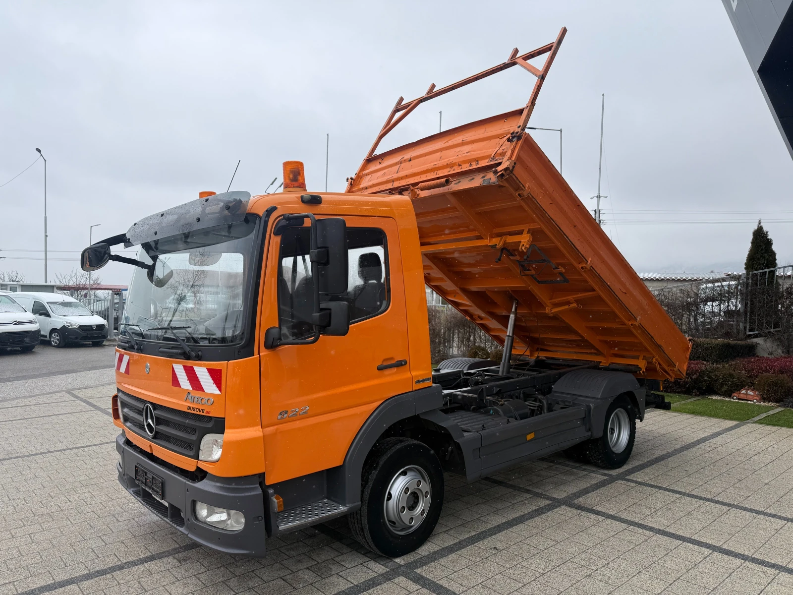 Mercedes-Benz Atego 822 Bluetec4 4.10м. 3-местен  - изображение 3