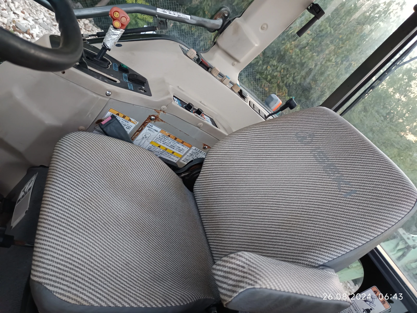  Kubota 65.. 44 | Mobile.bg   11