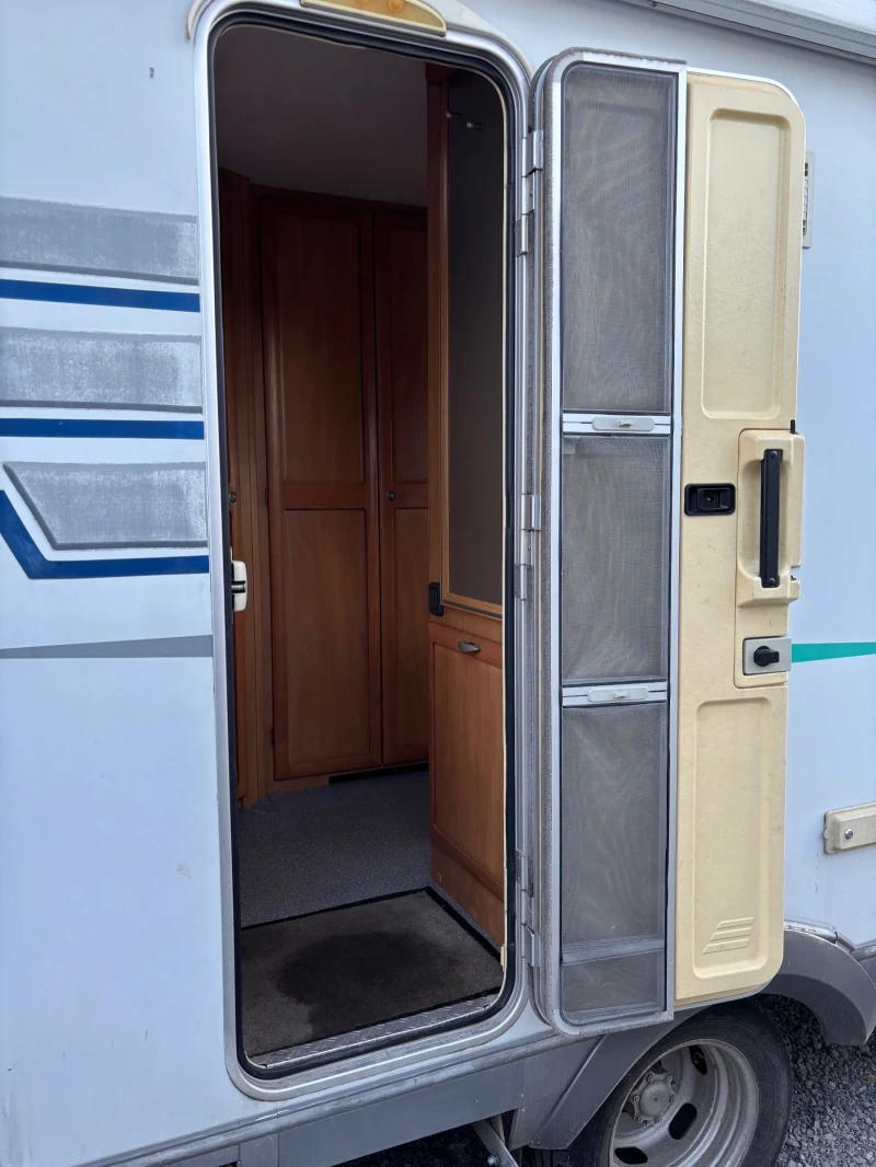 Кемпер HYMER / ERIBA В640, снимка 6 - Каравани и кемпери - 49429095