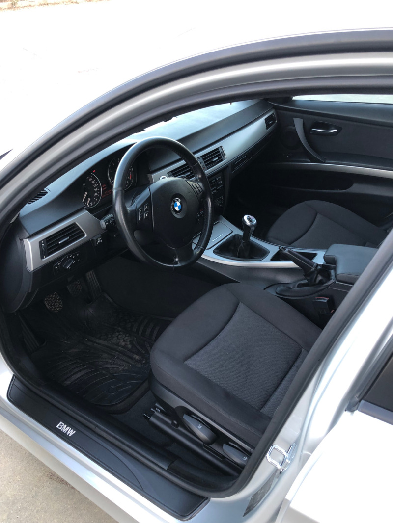 BMW 320, снимка 5 - Автомобили и джипове - 42274268