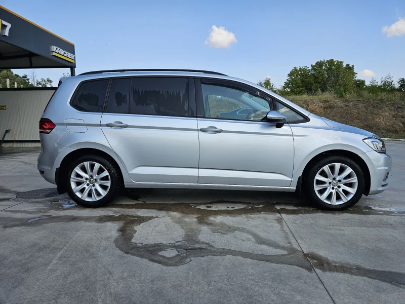 VW Touran 1.6TDI, снимка 4 - Автомобили и джипове - 47293667