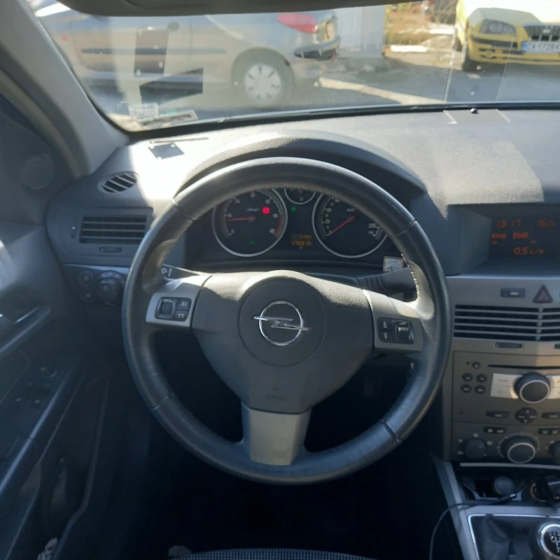 Opel Astra 1.9 COSMO  6ск., снимка 12 - Автомобили и джипове - 47592132