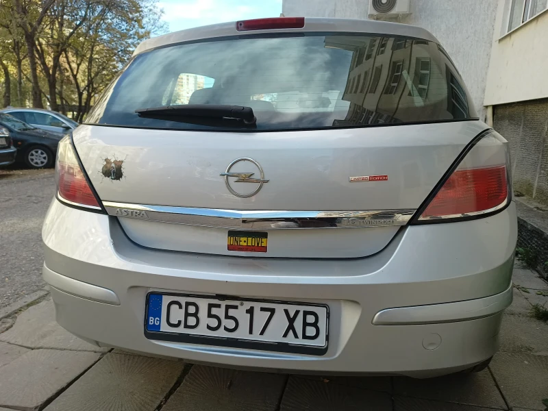 Opel Astra, снимка 2 - Автомобили и джипове - 47916583