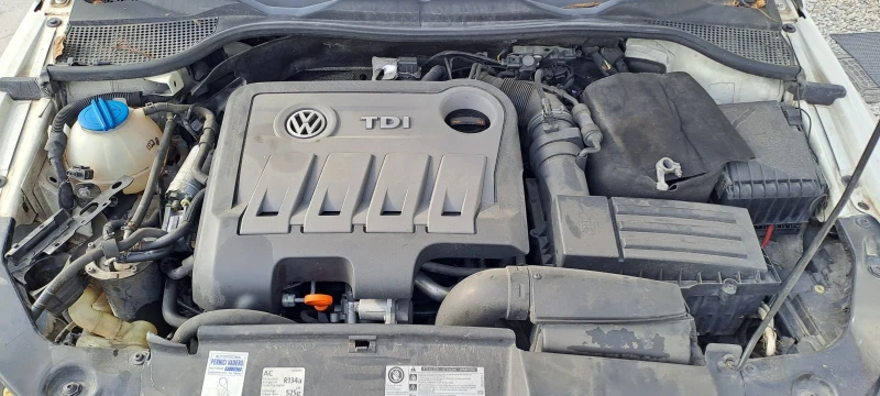 VW Scirocco 2.0TDI 6скорости, снимка 10 - Автомобили и джипове - 50160365