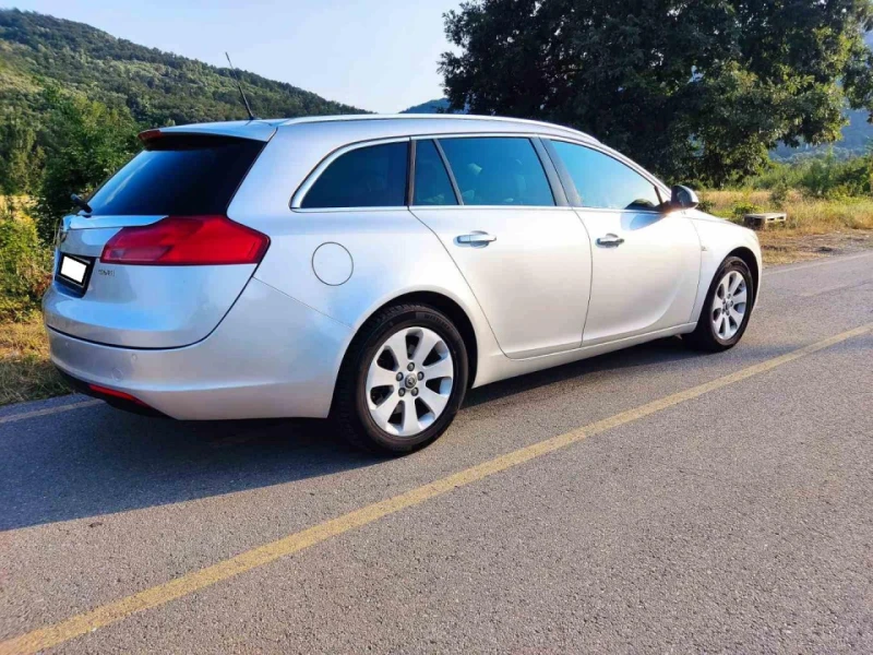 Opel Insignia, снимка 3 - Автомобили и джипове - 52516372